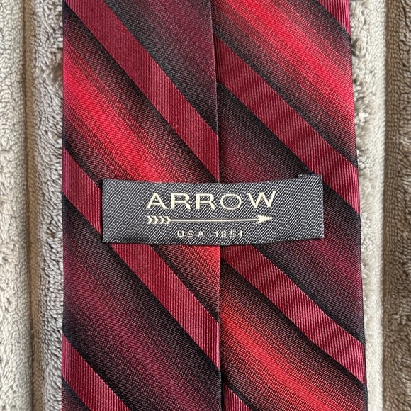 Assorted Tie Collection - Picture 5 of 10